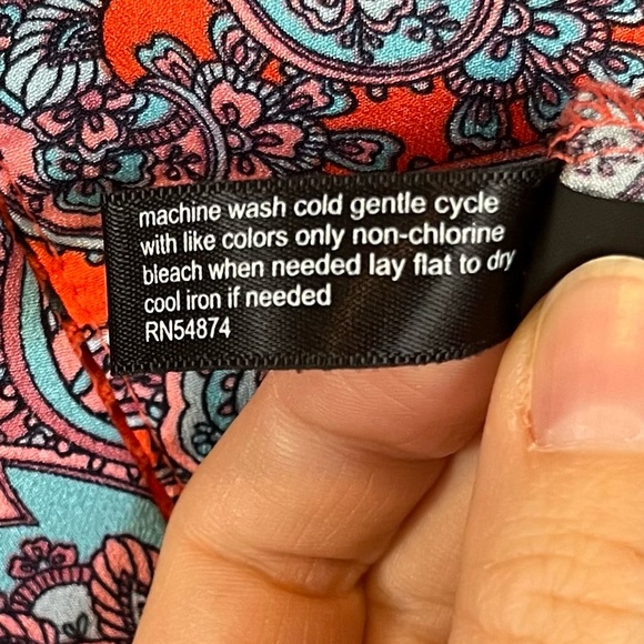 The Limited Paisley Tank Top - Picture 3 of 11